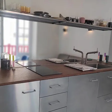 With Balcony 2 Steps From The Apartman Biarritz